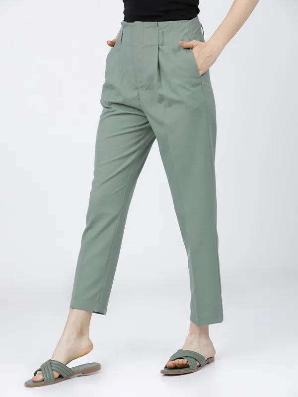 Tokyo Talkies Women Green Solid Tapered Fit Casual Trouser