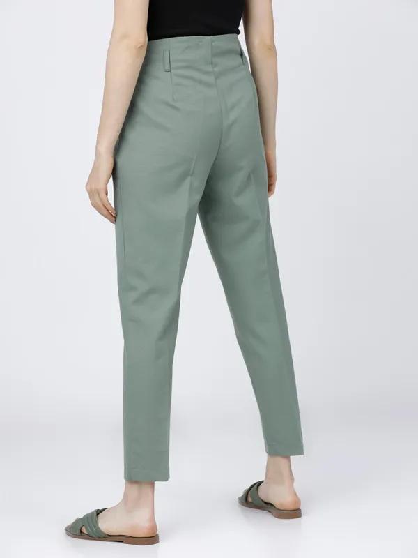 Tokyo Talkies Women Green Solid Tapered Fit Casual Trouser