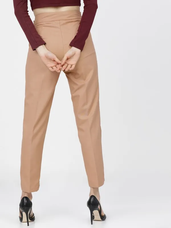 Tokyo Talkies Women Brown Solid Tapered Fit Casual Trouser