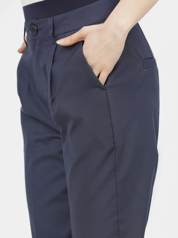Tokyo Talkies Women Navy Blue Solid Regular Fit Casual Trouser