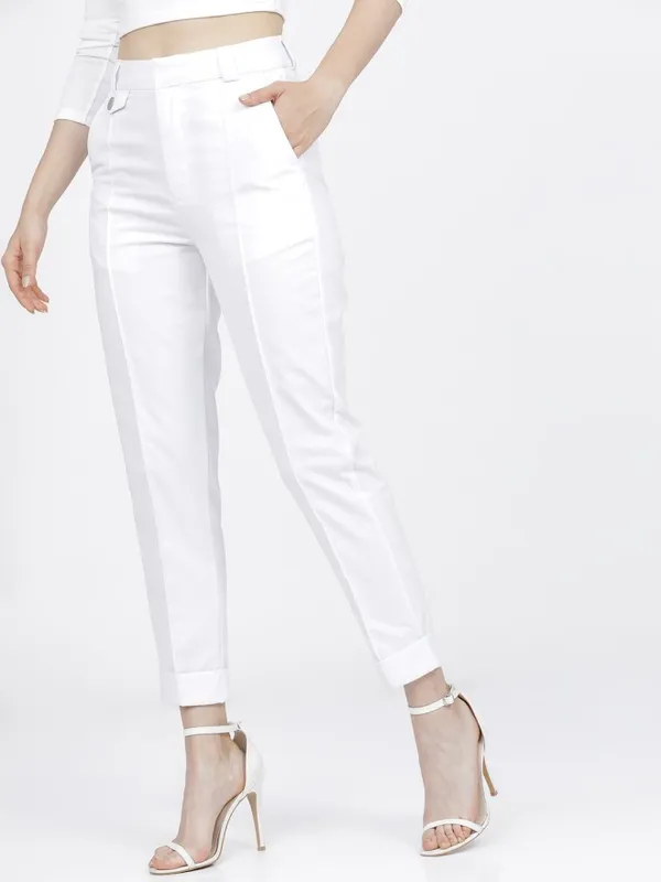 Tokyo Talkies Women White Solid Tapered Fit Casual Trouser