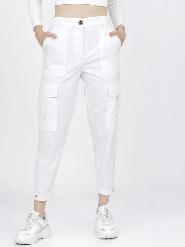 Tokyo Talkies Women White Solid Tapered Fit Cargos