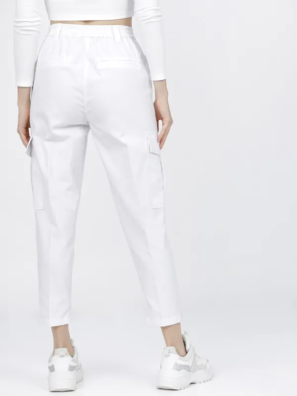Tokyo Talkies Women White Solid Tapered Fit Cargos