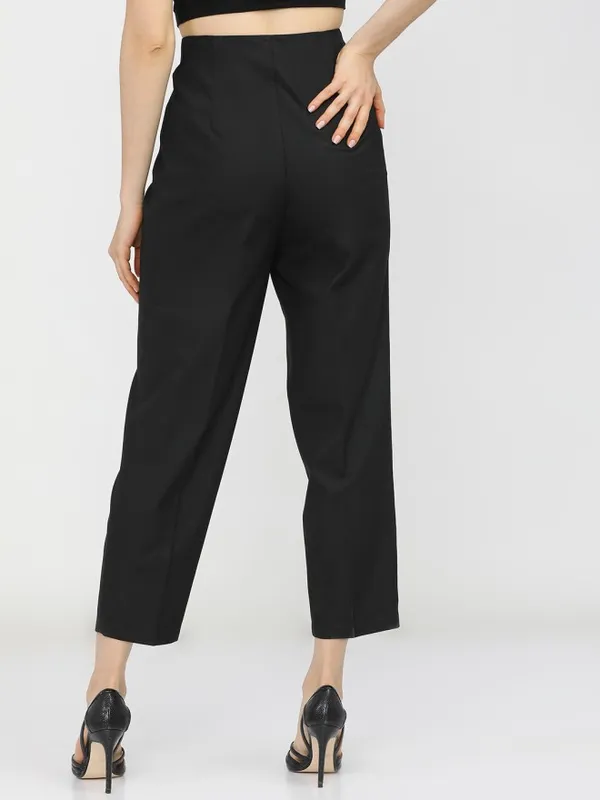 Tokyo Talkies Women Black Solid Regular Fit Casual Trouser