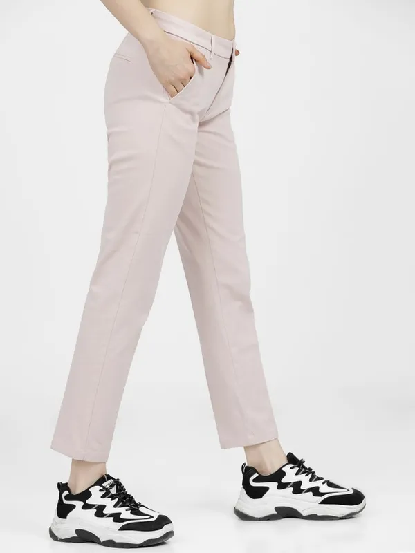 Tokyo Talkies Women Pink Solid Tapered Fit Casual Trouser