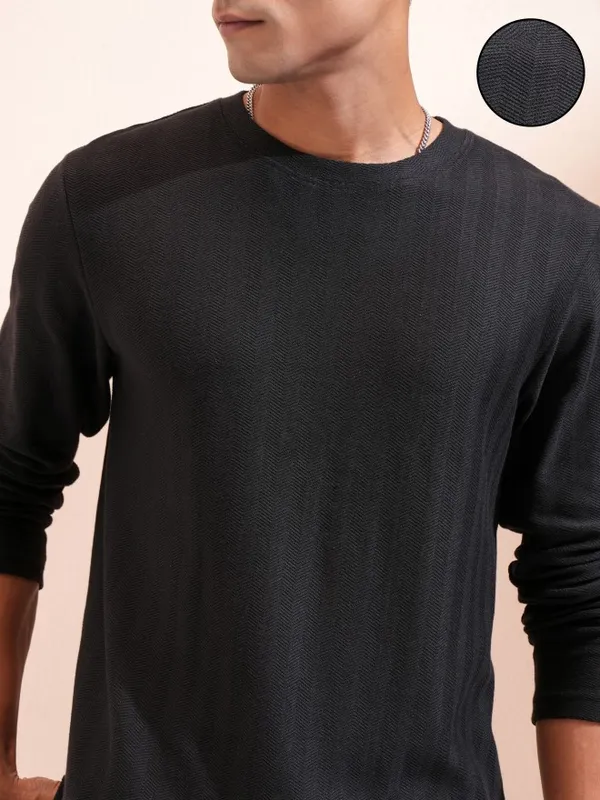 Highlander Men Black Self Design Relaxed Fit T-Shirt