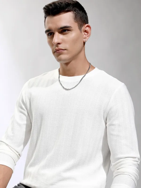 Highlander Men Off White Self Design Round Neck Relaxed Fit T-Shirt