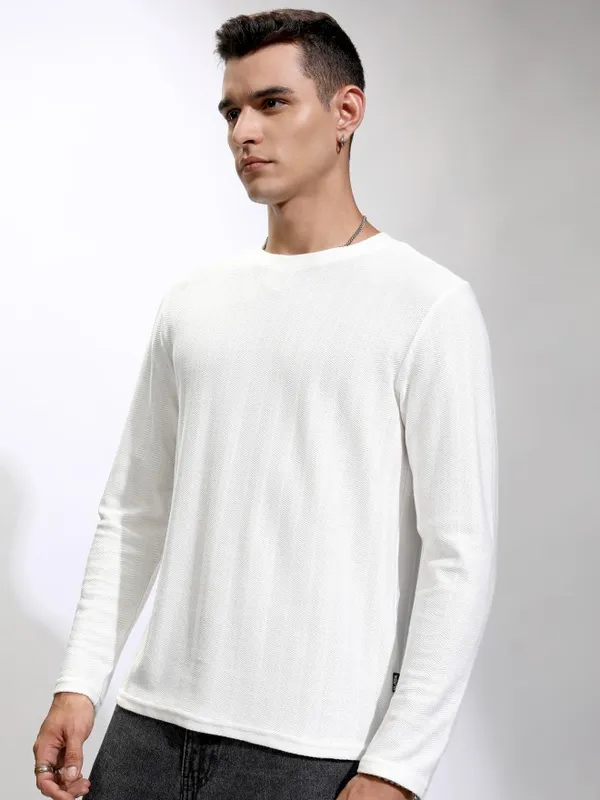 Highlander Men Off White Self Design Round Neck Relaxed Fit T-Shirt