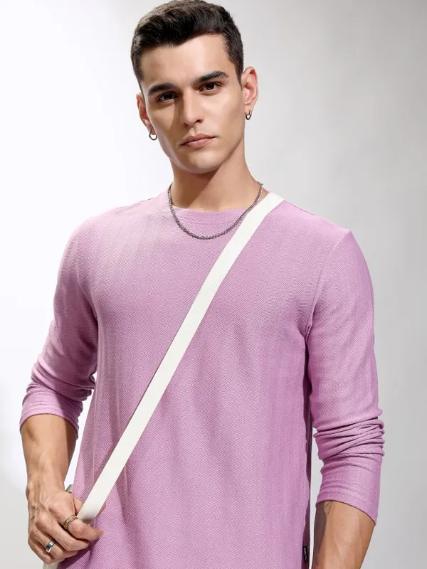 Highlander Men Mauve Self Design Round Neck Relaxed Fit T-Shirt