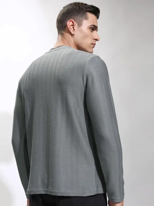 Highlander Men Grey Self Design Round Neck Relaxed Fit T-Shirt