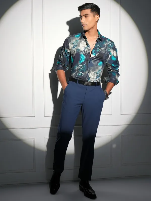 Locomotive Men Teal Printed Slim Fit Casual Shirt