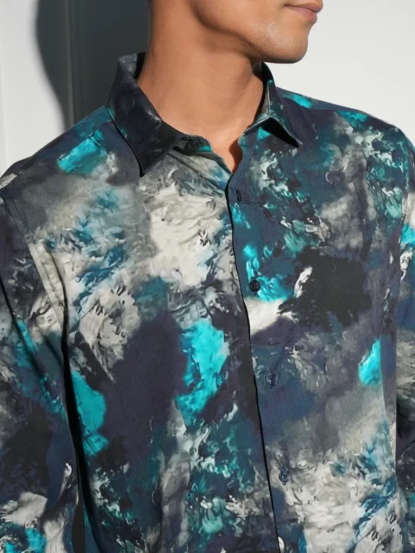 Locomotive Men Teal Printed Slim Fit Casual Shirt