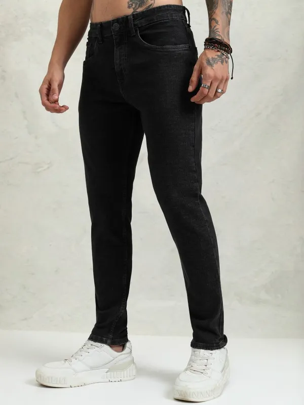Highlander Men Black Tapered Fit Stretchable Jeans