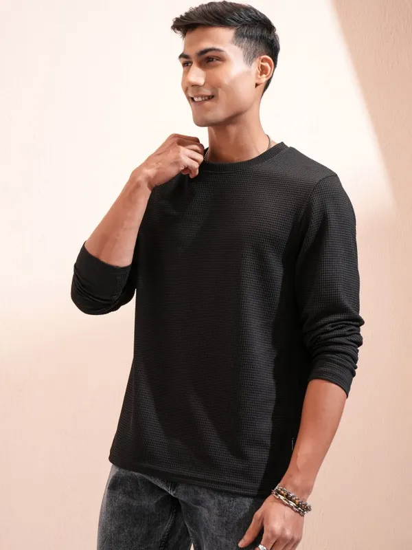 Highlander Men Black Self Design Relaxed Fit T-Shirt