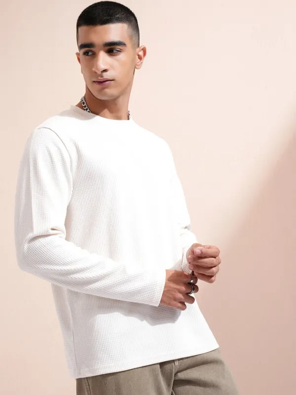 Highlander Men Off White Self Design Round Neck Relaxed Fit T-Shirt