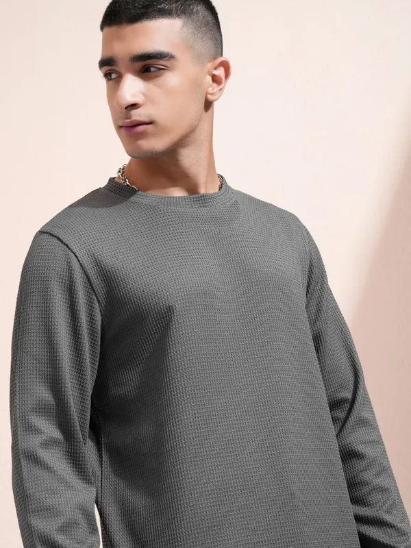 Highlander Men Grey Self Design Round Neck Relaxed Fit T-Shirt