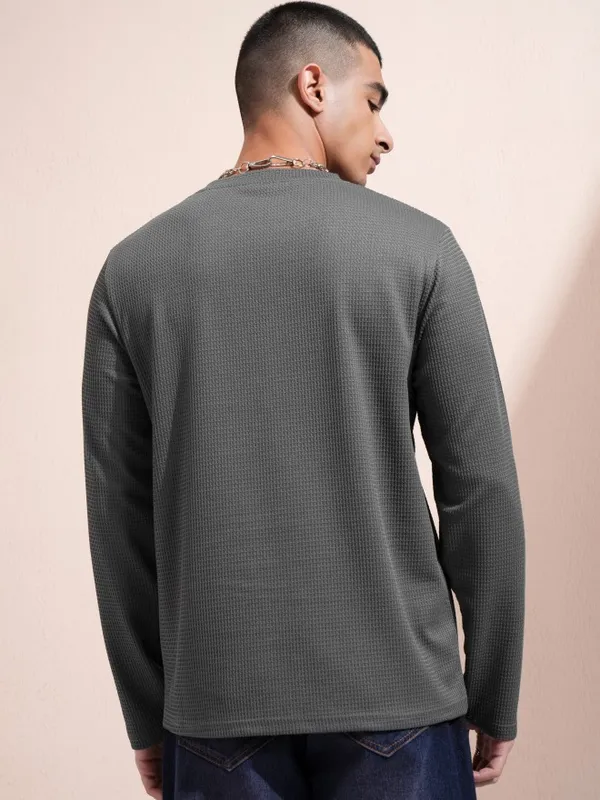 Highlander Men Grey Self Design Round Neck Relaxed Fit T-Shirt