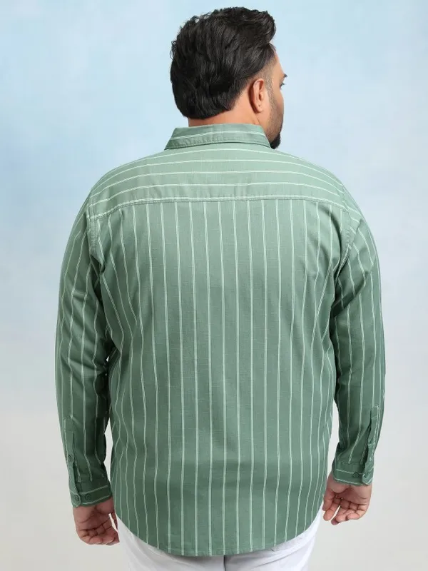 Xtra Ordinary By Highlander Men Green Striped Regular Fit Casual Shirt