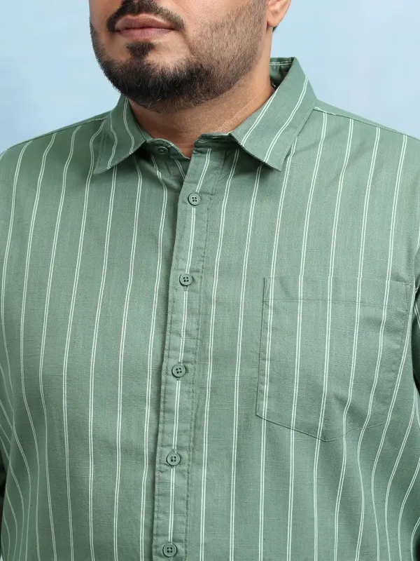 Xtra Ordinary By Highlander Men Green Striped Regular Fit Casual Shirt