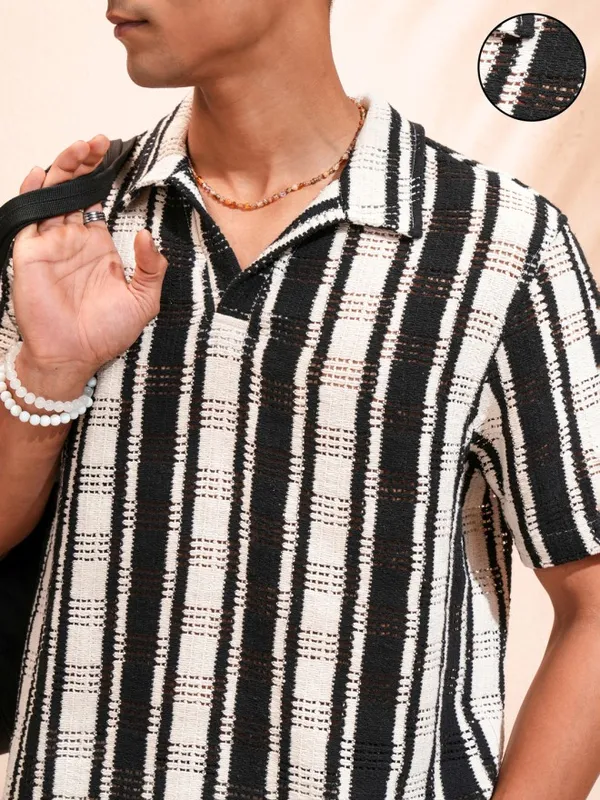 Highlander Men Black Striped Relaxed Fit Casual Shirt