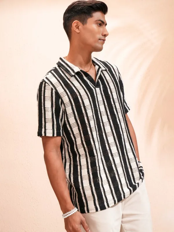 Highlander Men Black Striped Relaxed Fit Casual Shirt