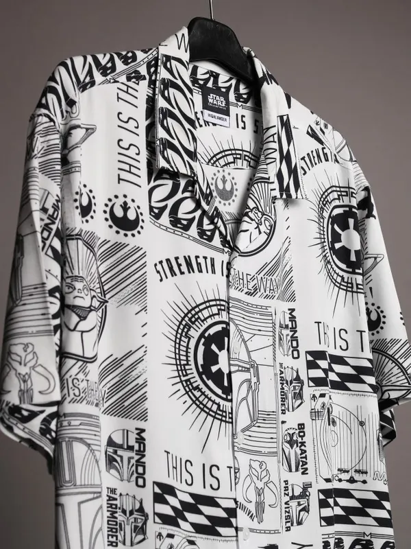 Star Wars By Highlander Men Multi Grogu Printed Relaxed Fit Casual Shirt