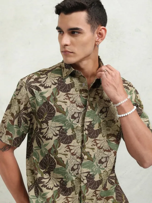 Highlander Men Khaki Printed Oversized Fit Casual Shirt