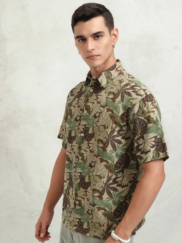 Highlander Men Khaki Printed Oversized Fit Casual Shirt
