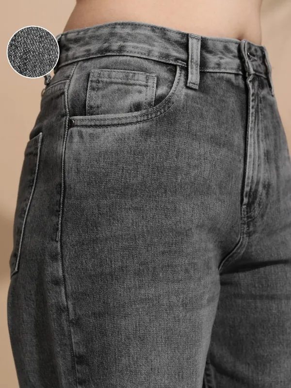 Women Straight Fit Jeans