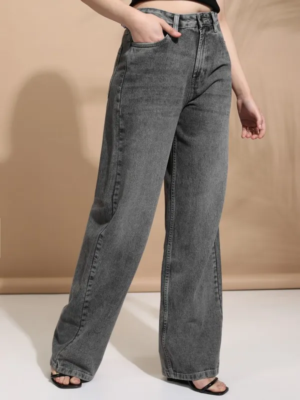 Women Straight Fit Jeans