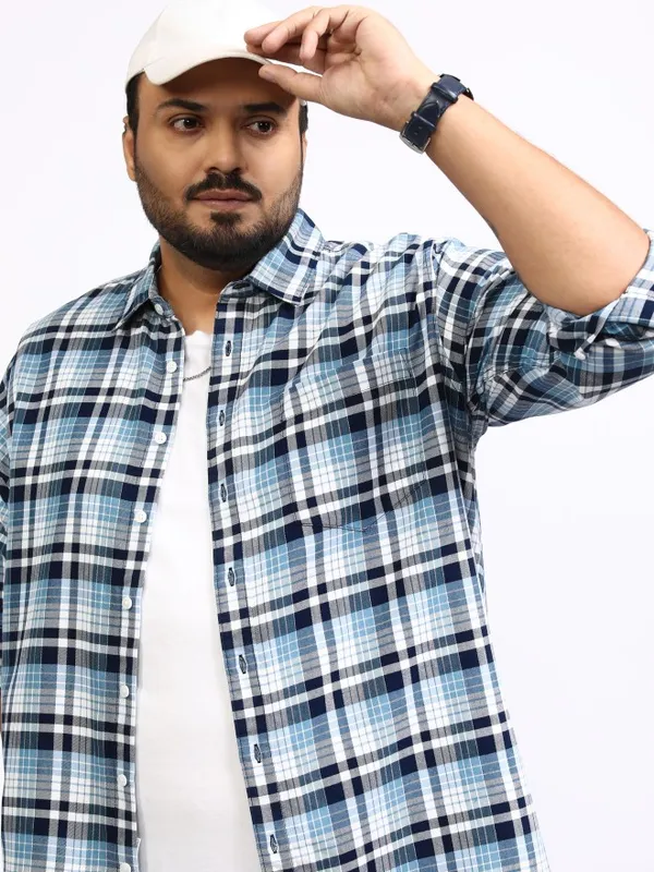 Xtra Ordinary By Highlander Men White Checked Relaxed Fit Casual Shirt