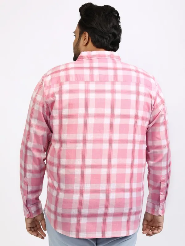 Xtra Ordinary By Highlander Men Pink Checked Relaxed Fit Casual Shirt