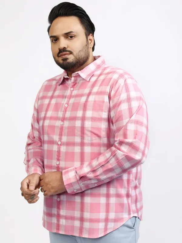 Xtra Ordinary By Highlander Men Pink Checked Relaxed Fit Casual Shirt