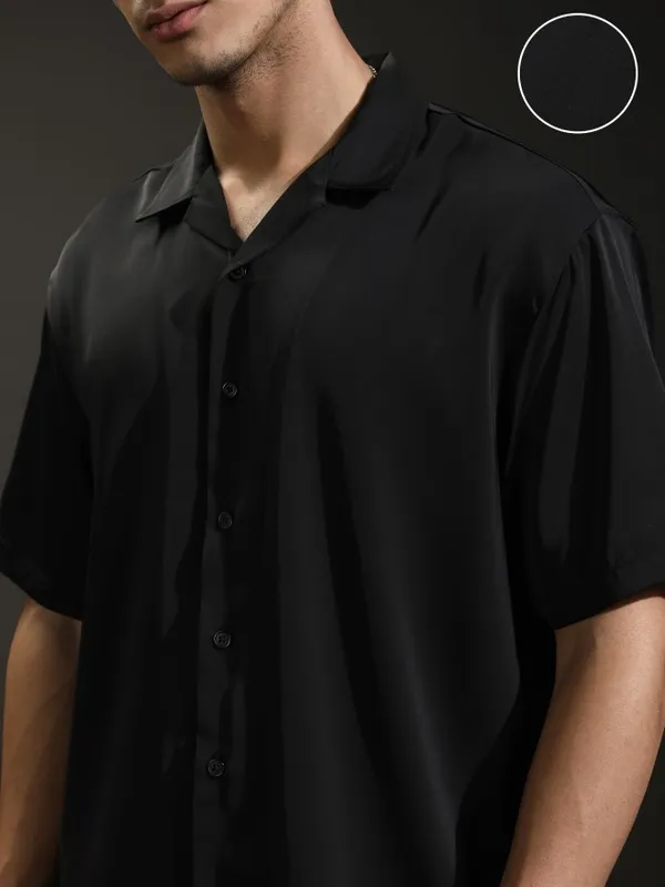 Highlander Men Black Solid Relaxed Fit Casual Shirt