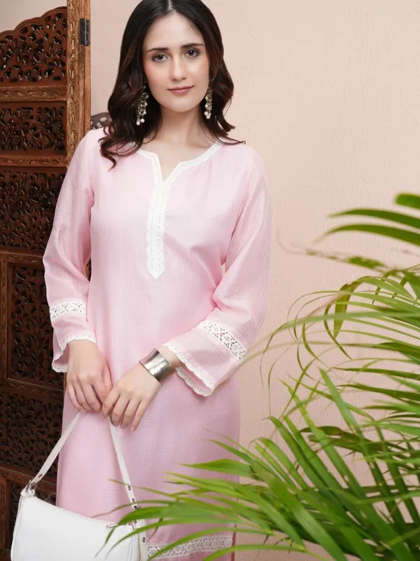 Vishudh Women Pink Embroidered Straight Kurta