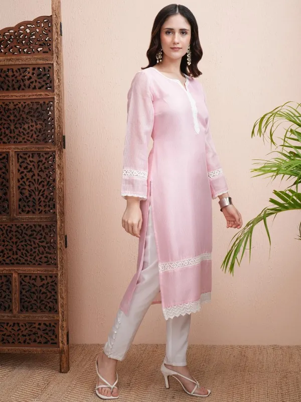Vishudh Women Pink Embroidered Straight Kurta