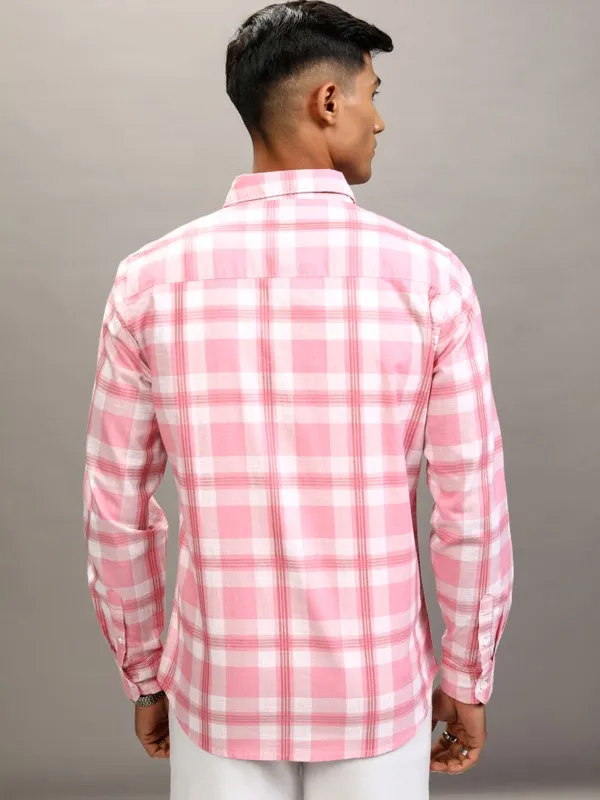 Highlander Men Pink Checked Regular Fit Casual Shirt