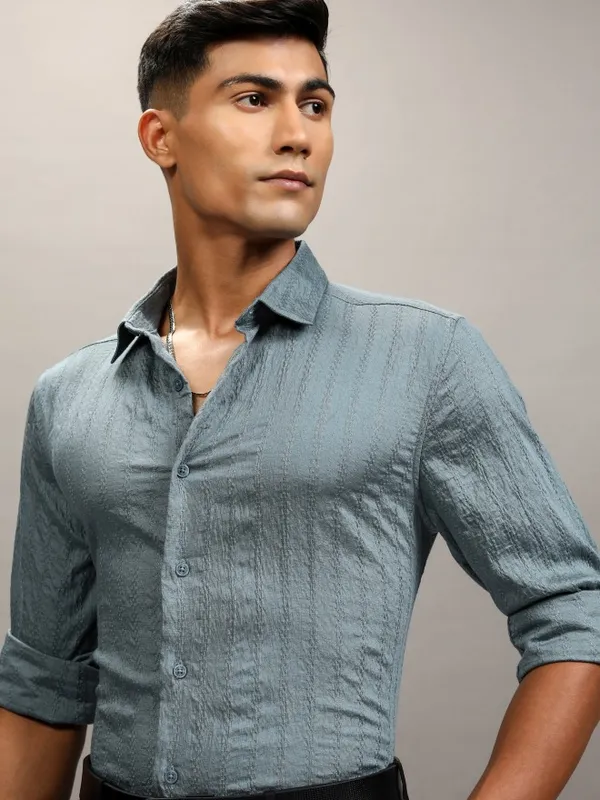 Highlander Men Teal Textured Slim Fit Casual Shirt