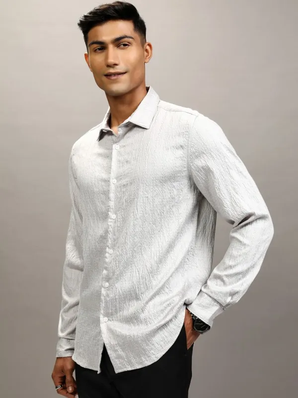 Highlander Men Grey Textured Slim Fit Casual Shirt