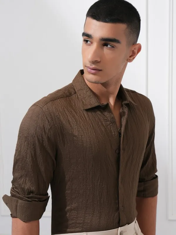 Men Slim Fit Casual Shirt