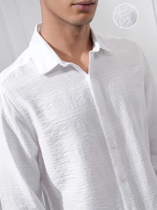 Highlander Men White Textured Slim Fit Casual Shirt