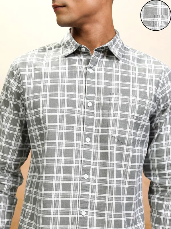 Highlander Men Grey Checked Regular Fit Casual Shirt