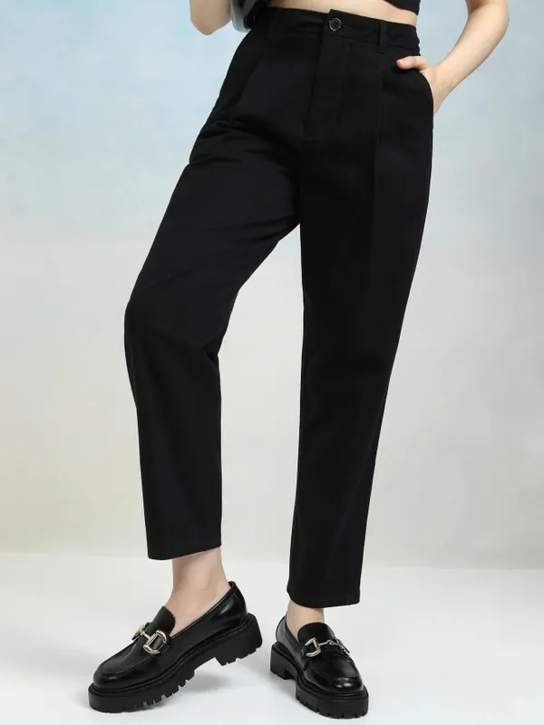 Tokyo Talkies Women Black Solid Regular Fit Casual Trouser