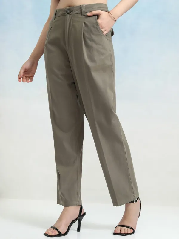 Tokyo Talkies Women Olive Solid Regular Fit Casual Trouser