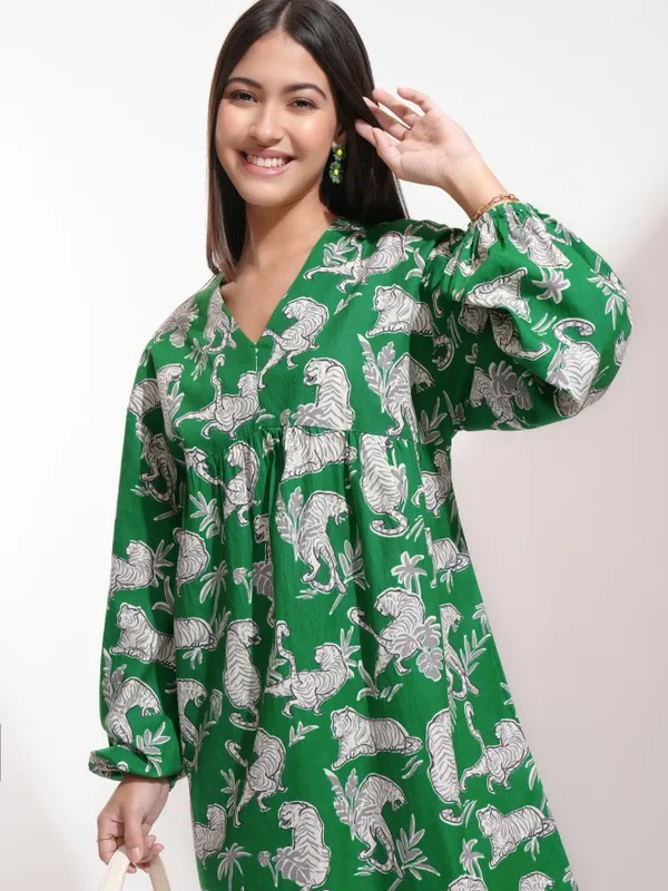 Tokyo Talkies Women Green Printed Fit And Flare Dress