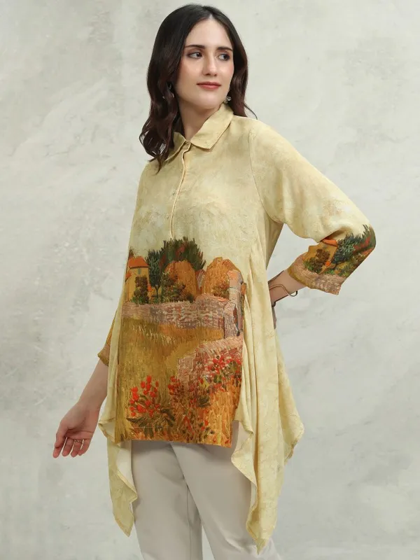Vishudh Women Cream Printed Top