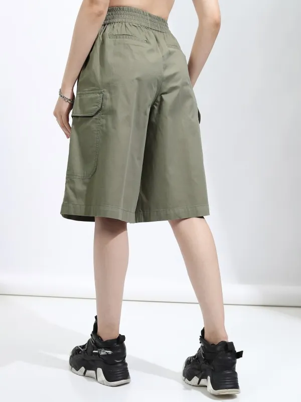 Tokyo Talkies Women Olive Solid Regular Fit Cargo Shorts