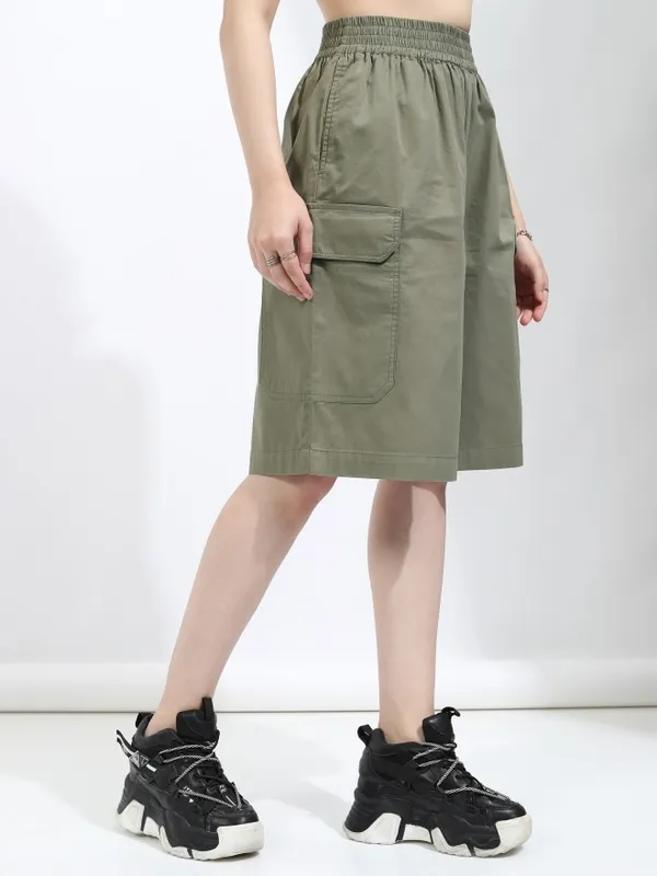 Tokyo Talkies Women Olive Solid Regular Fit Cargo Shorts