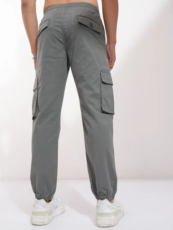 Highlander Men Grey Slim Fit Solid Joggers