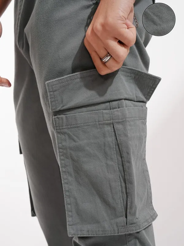 Highlander Men Grey Slim Fit Solid Joggers